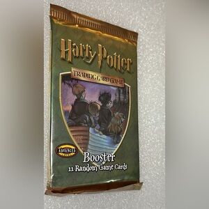 * Harry Potter * Card Game Base Set Booster Hedwig  Pack New Sealed 2001 WOTC